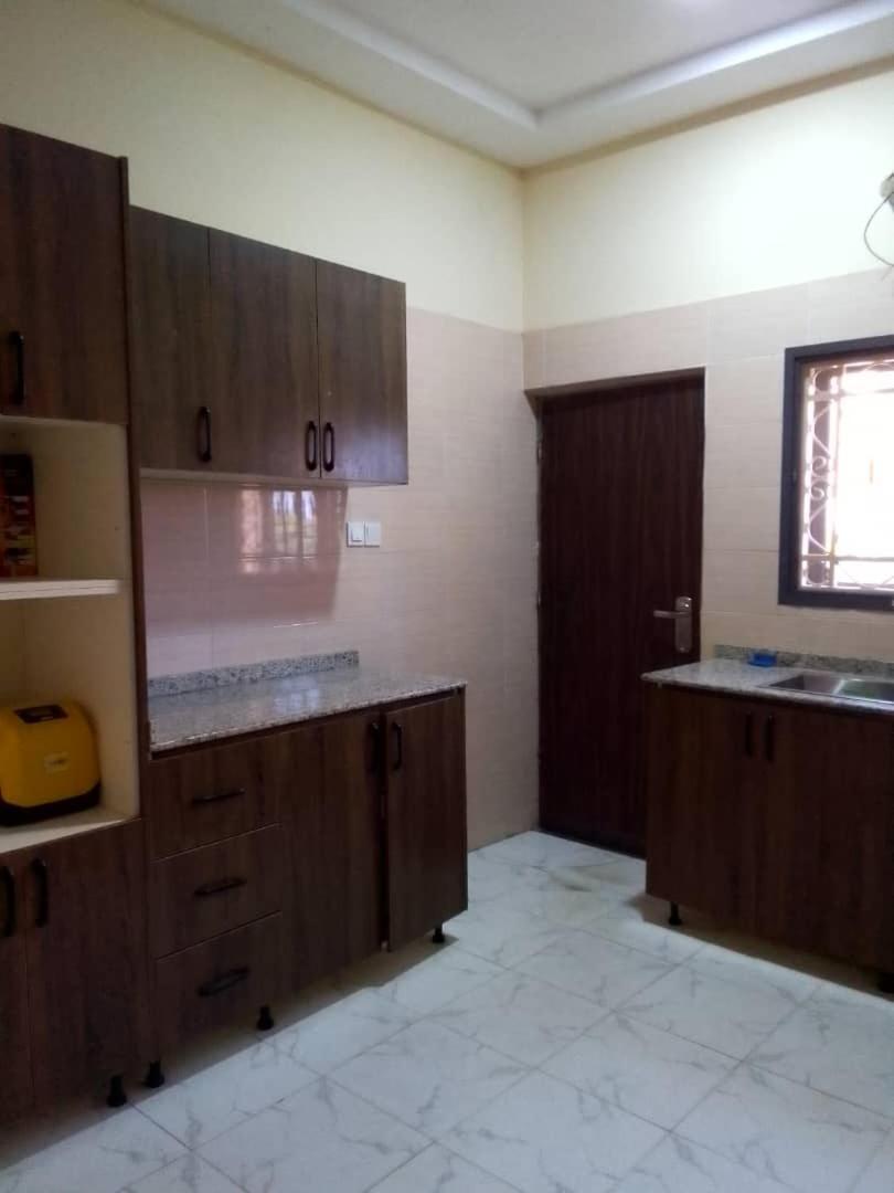 Dumeros Abuja Esterno foto